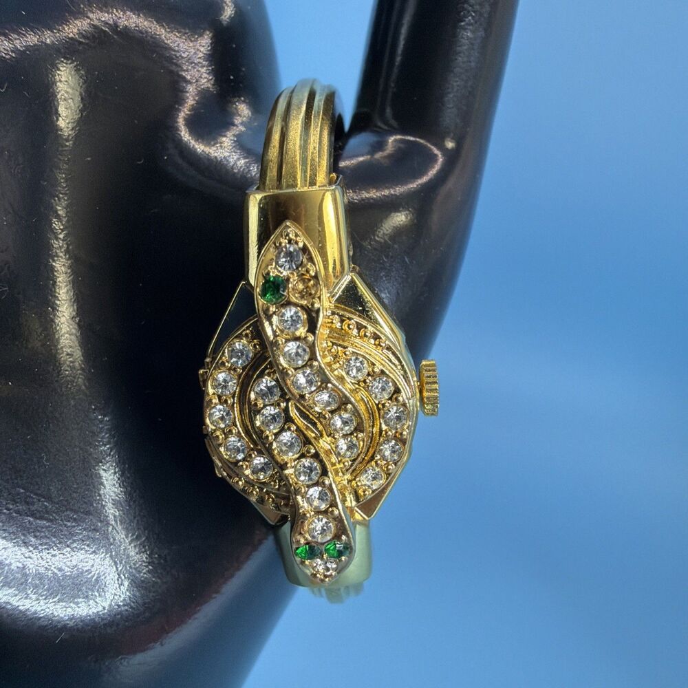 Vintage Ilona 17 Jewels Swiss Mechanical Cocktail Watch Green Rhinestone Runs